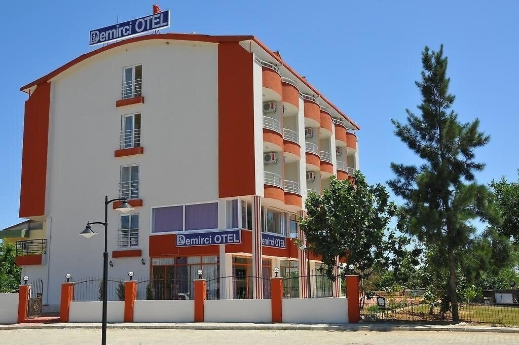 Территория Demirci Hotel 3*